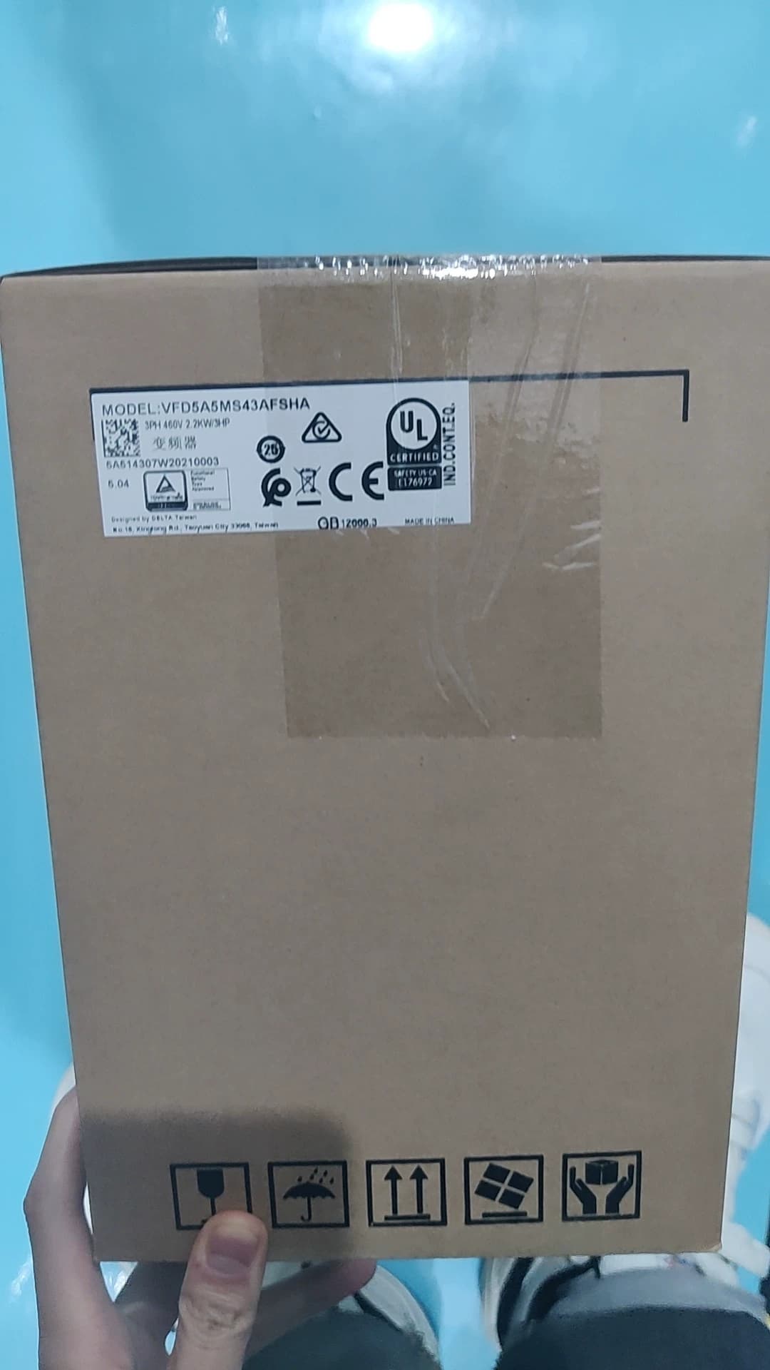 100% ολοκαίνουργιο πρωτότυπο και γνήσιο Delta 380V 2.2KW VFD5A5MS43ANSAA Μετατροπείς συχνότητας Drive Servo Motor