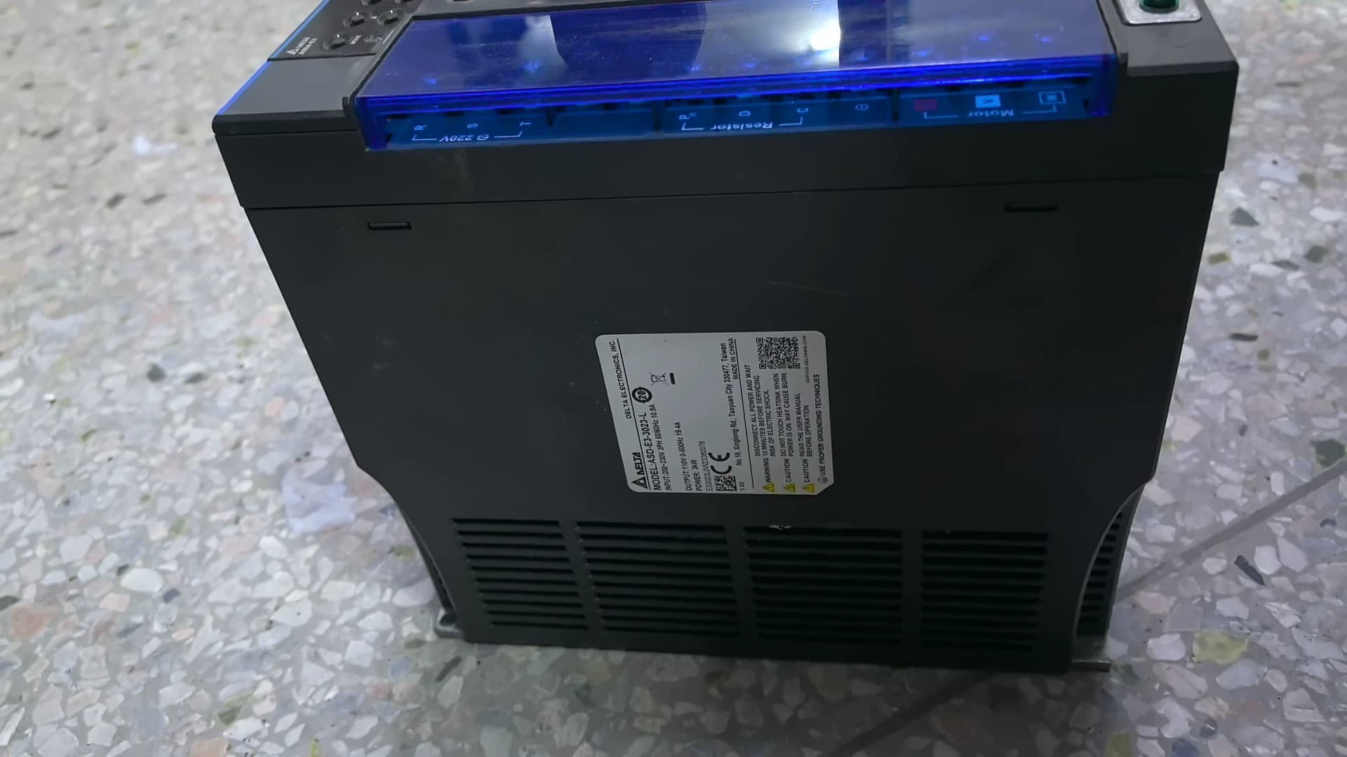 100% ολοκαίνουργιο πρωτότυπο και γνήσιο Delta ASD-E3-3023-L Μετατροπείς συχνότητας Drive Servo Motor