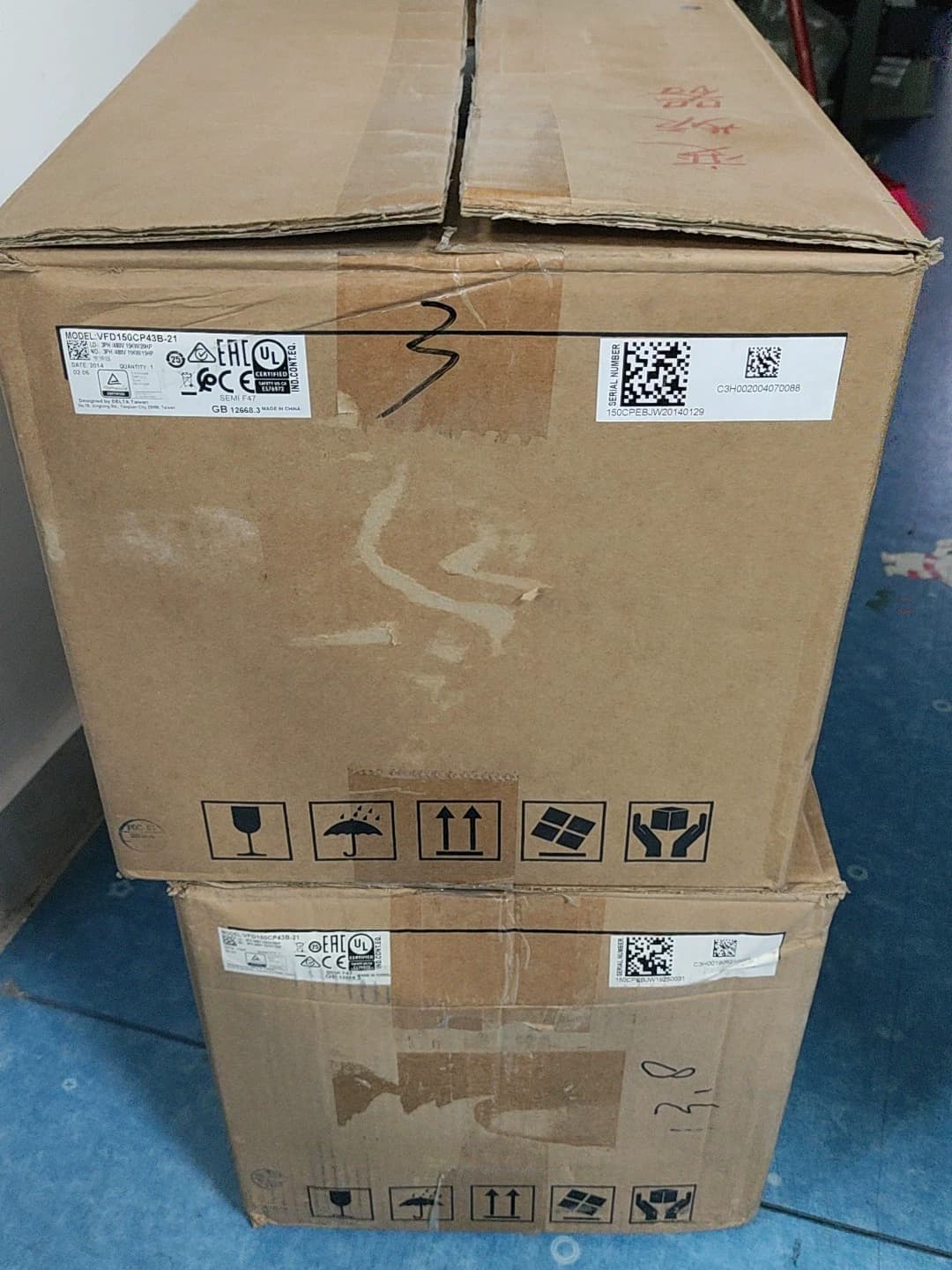 100% ολοκαίνουργιο, πρωτότυπο και γνήσιο Delta VFD150CP43B-21 380V15KW Μετατροπείς συχνότητας Drive Servo Motor