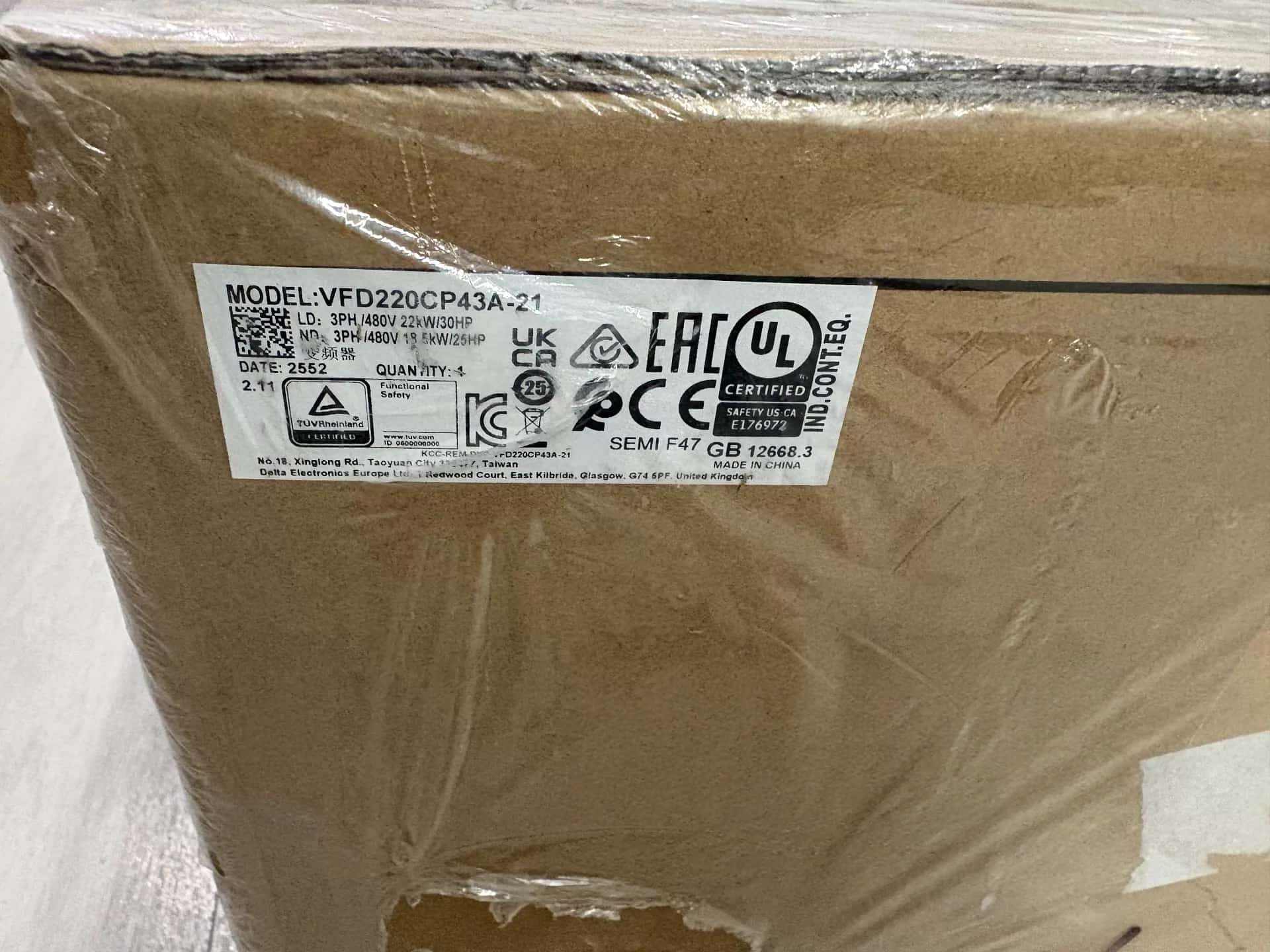 100% ολοκαίνουργιο, πρωτότυπο και γνήσιο Delta VFD220CP43A-21 380V22KW Μετατροπείς συχνότητας Drive Servo Motor