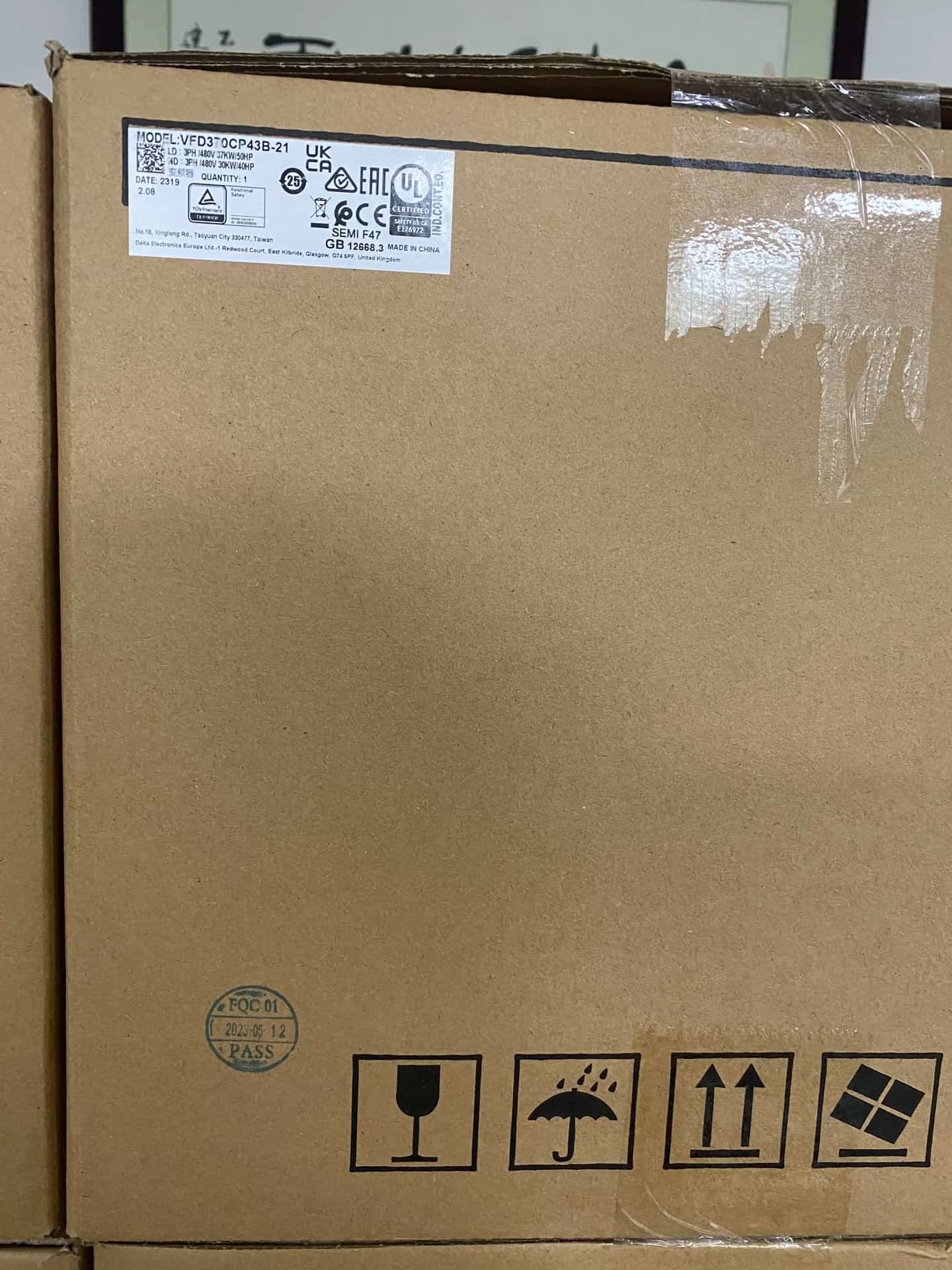 100% ολοκαίνουργιο, πρωτότυπο και γνήσιο Delta VFD370CP43B-21 380V37KW Μετατροπείς συχνότητας Drive Servo Motor
