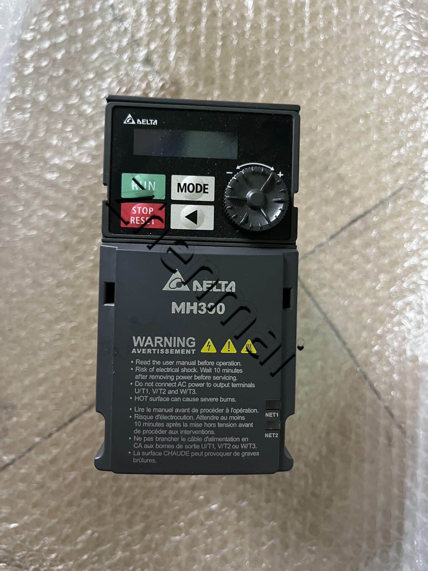 100% ολοκαίνουργιο πρωτότυπο και γνήσιο Delta VFD3A0MH43ANSAA 0,75KW Μετατροπείς συχνότητας Drive Servo Motor