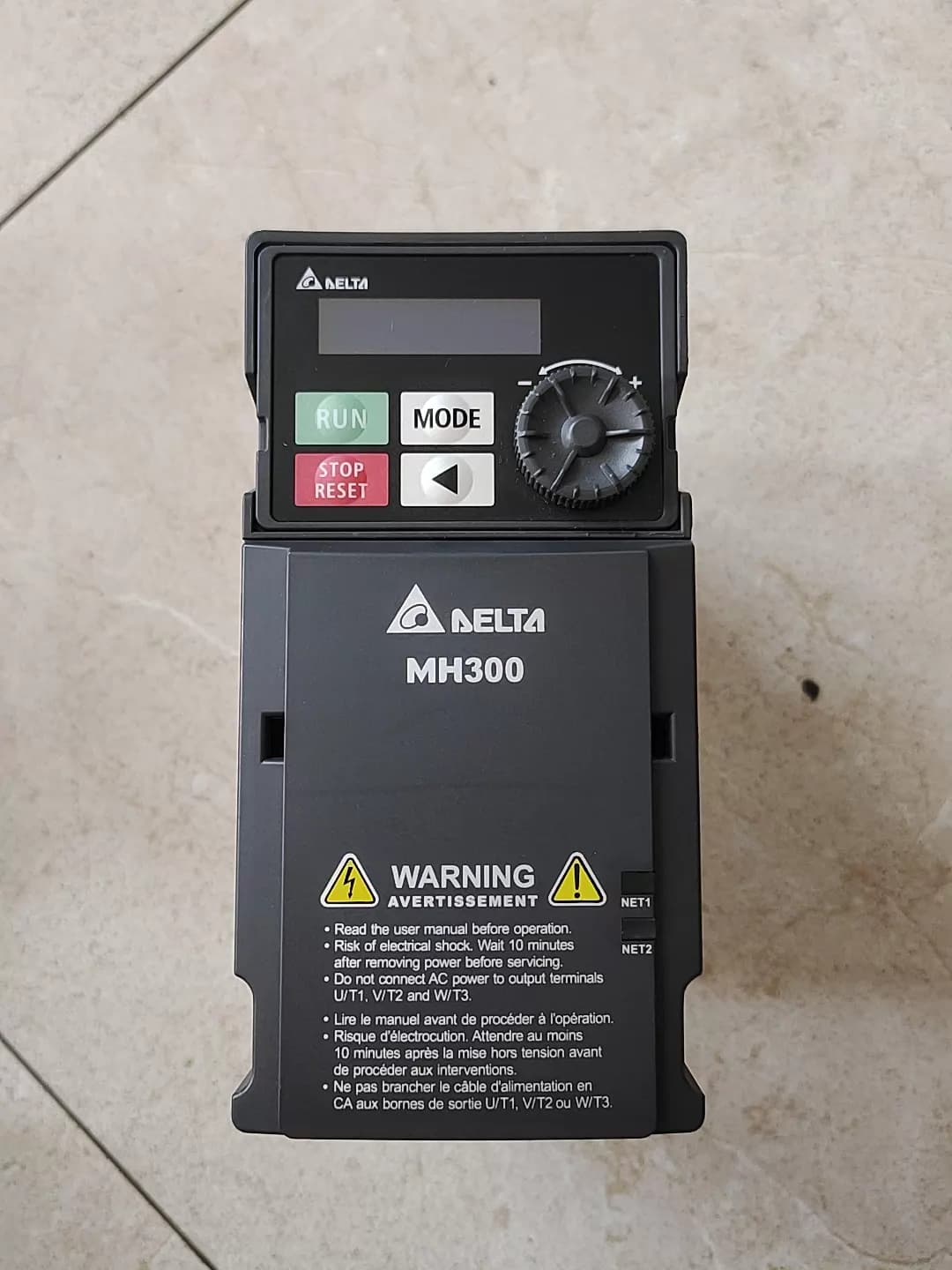 100% ολοκαίνουργιο πρωτότυπο και γνήσιο Delta VFD5A0MH21ANSAA 0,75KW 220V Μετατροπείς συχνότητας Drive Servo Motor