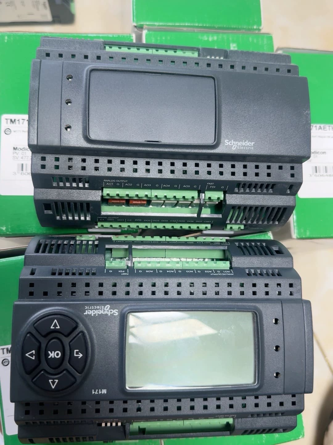 100% ολοκαίνουργιο, αυθεντικό και γνήσιο Schneider TM171PDM27R Μετατροπείς συχνότητας, διακόπτες κυκλώματος, επαφές, προστατευτικές συσκευές