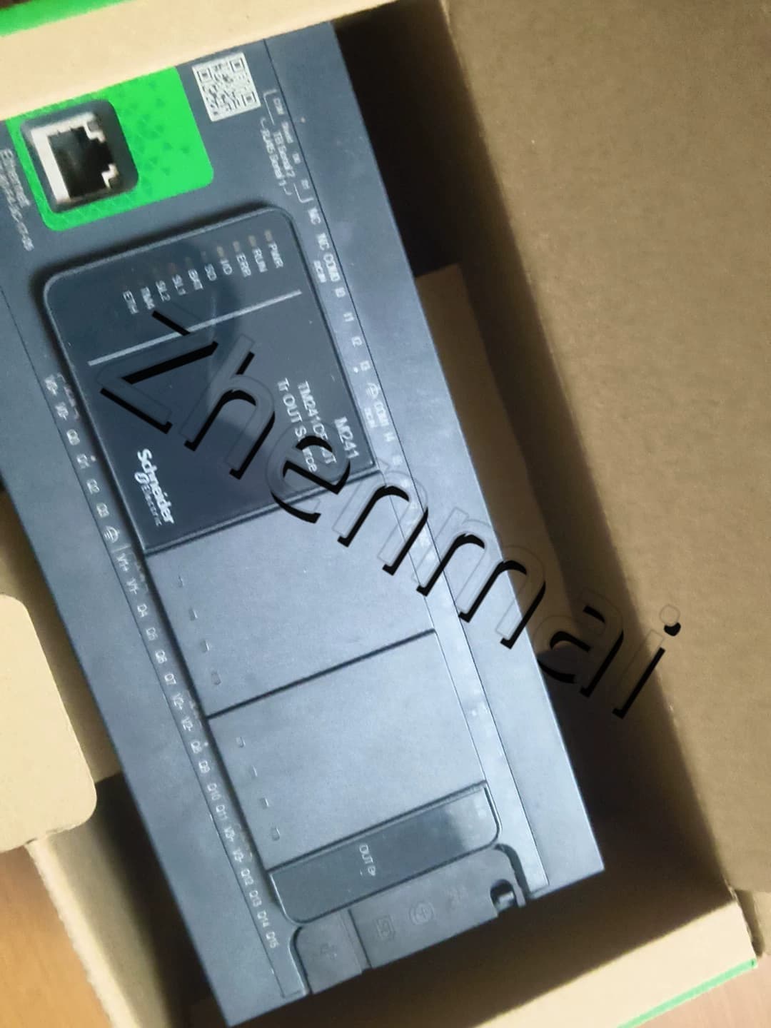100% ολοκαίνουργιο, αυθεντικό και γνήσιο Schneider TM241CE40R Μετατροπείς συχνότητας, διακόπτες κυκλώματος, επαφές, προστατευτικές συσκευές