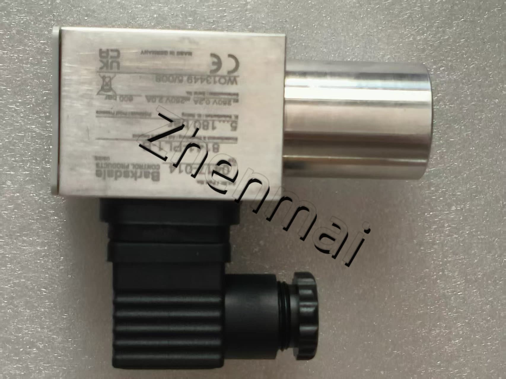 Ολοκαίνουργιο Γνήσιο Barksdale 8141-PL1-B 0417-014 Αισθητήρας πίεσης Διακόπτης στάθμης Διακόπτης ροής Διακόπτης πίεσης Γρήγορη αποστολή