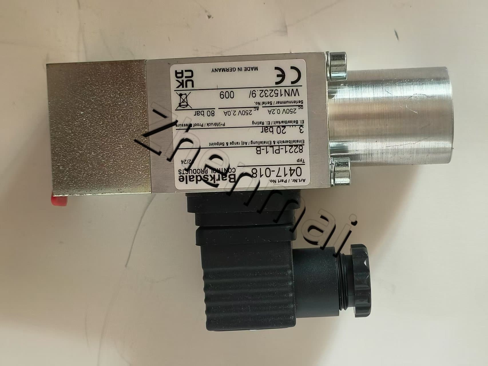 Ολοκαίνουργιο Γνήσιο Barksdale 8221-PL1-B 0417-018 Αισθητήρας πίεσης Διακόπτης στάθμης Διακόπτης ροής Διακόπτης πίεσης Γρήγορη αποστολή