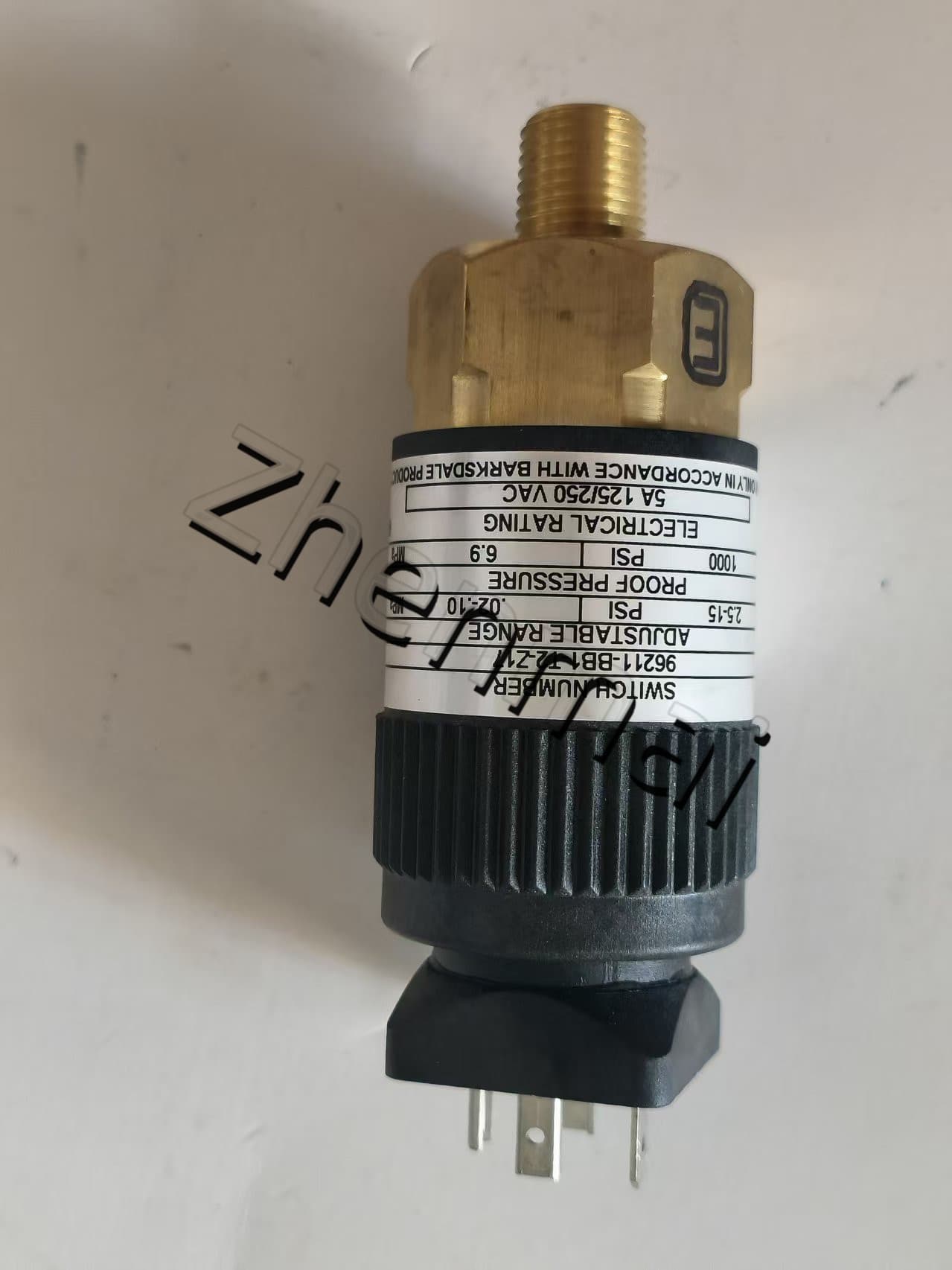 Ολοκαίνουργιο Γνήσιο Barksdale 96211-BB1-T2-Z17 Αισθητήρας πίεσης Διακόπτης στάθμης Διακόπτης ροής Διακόπτης πίεσης Γρήγορη αποστολή