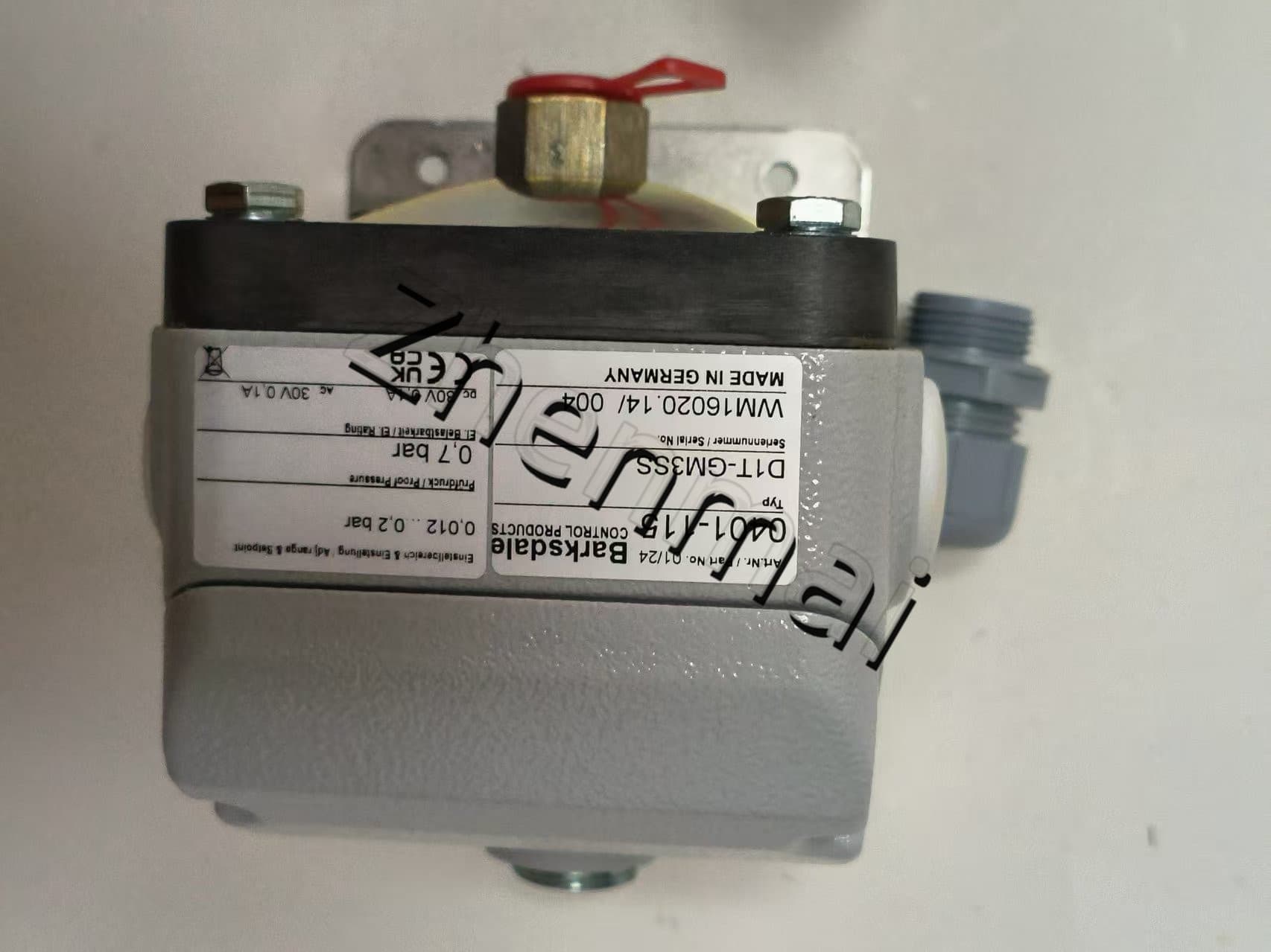 Ολοκαίνουργιο Γνήσιο Barksdale D1T-GM3SS 0401-115 Αισθητήρας πίεσης Διακόπτης στάθμης Διακόπτης ροής Διακόπτης πίεσης Γρήγορη αποστολή