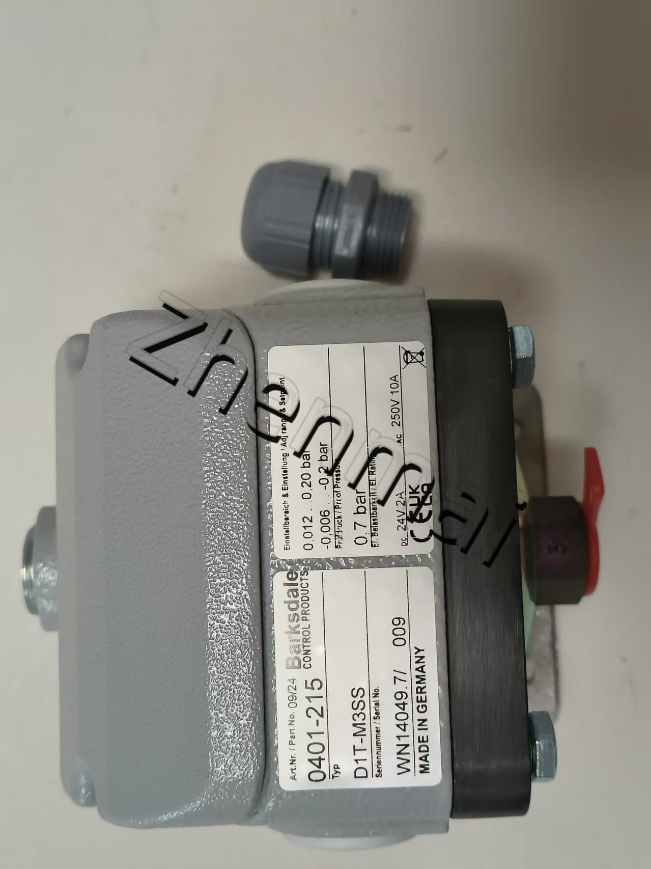 Ολοκαίνουργιο Γνήσιο Barksdale DD1T-M3SS 0401-215 Αισθητήρας πίεσης Διακόπτης στάθμης Διακόπτης ροής Διακόπτης πίεσης Γρήγορη αποστολή