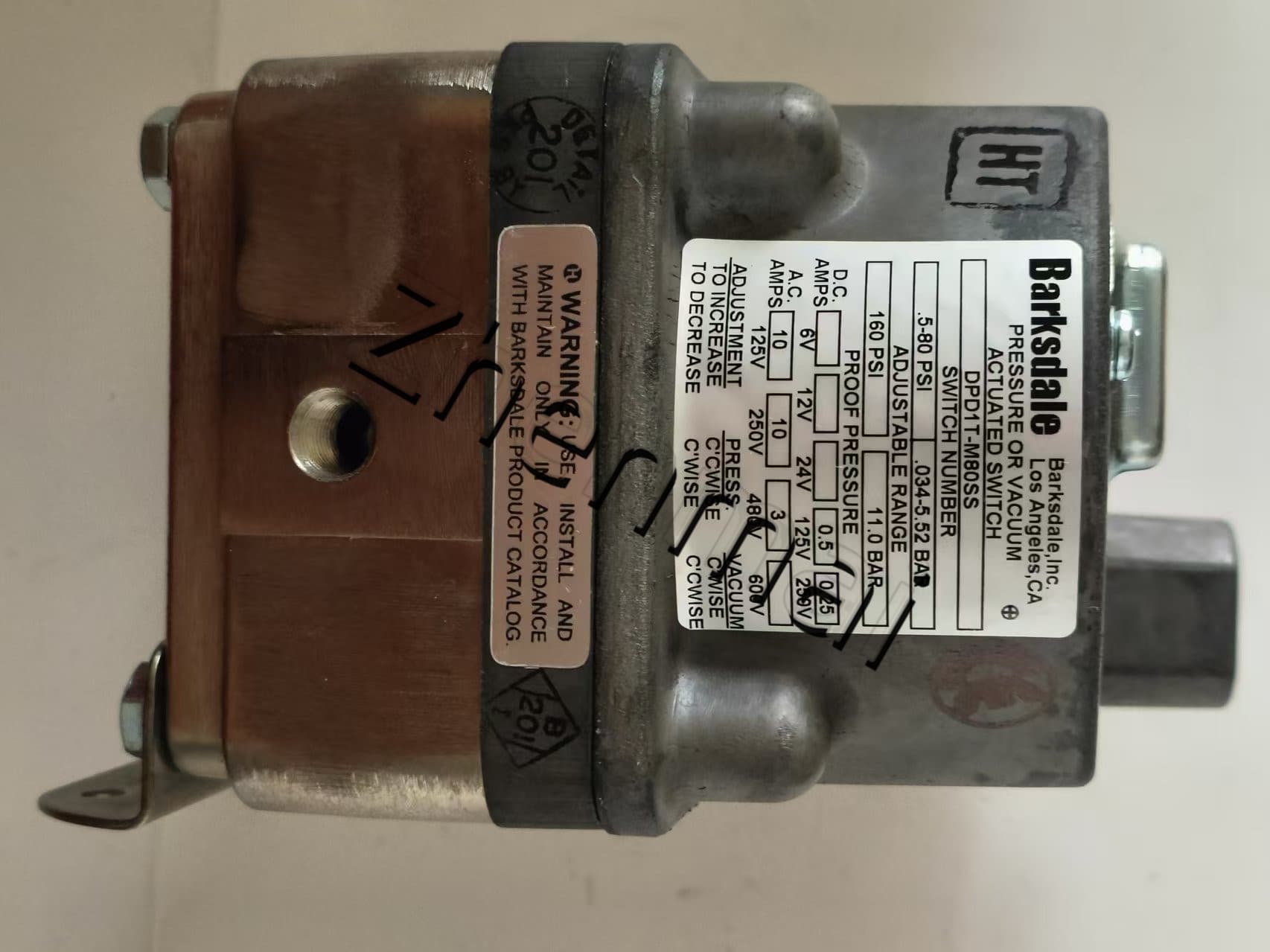 Ολοκαίνουργιο Γνήσιο Barksdale DPD1T-M80SS Αισθητήρας πίεσης Διακόπτης στάθμης Διακόπτης ροής Διακόπτης πίεσης Γρήγορη αποστολή