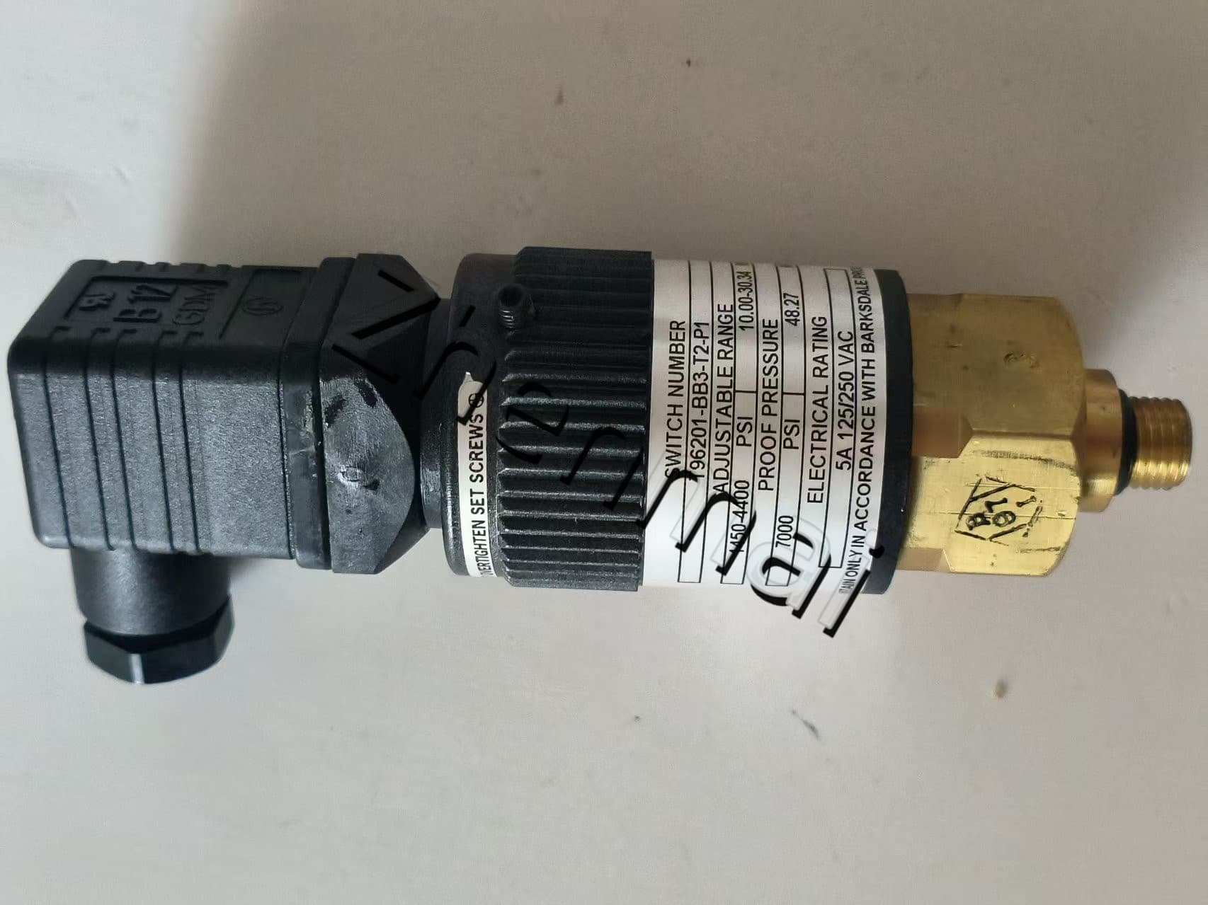 Ολοκαίνουργιο Γνήσιο Barksdale T96201-BB3-T2-P1 Αισθητήρας πίεσης Διακόπτης στάθμης Διακόπτης ροής Διακόπτης πίεσης Γρήγορη αποστολή