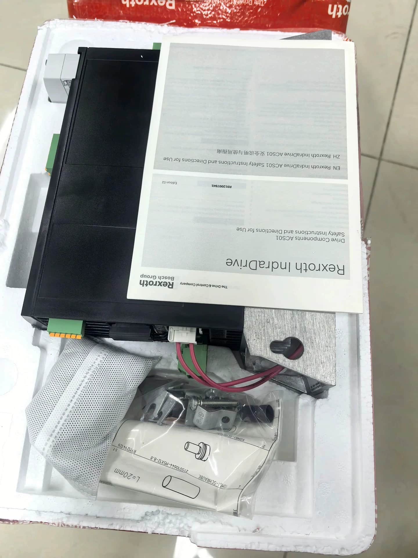 Ολοκαίνουργιο Γνήσιο σερβοκινητήρα Bosch Rexroth ACS01.1E-W0018-A-03-B-ET-EC-NN-NN-NN-FW σερβοκινητήρα Γρήγορη αποστολή