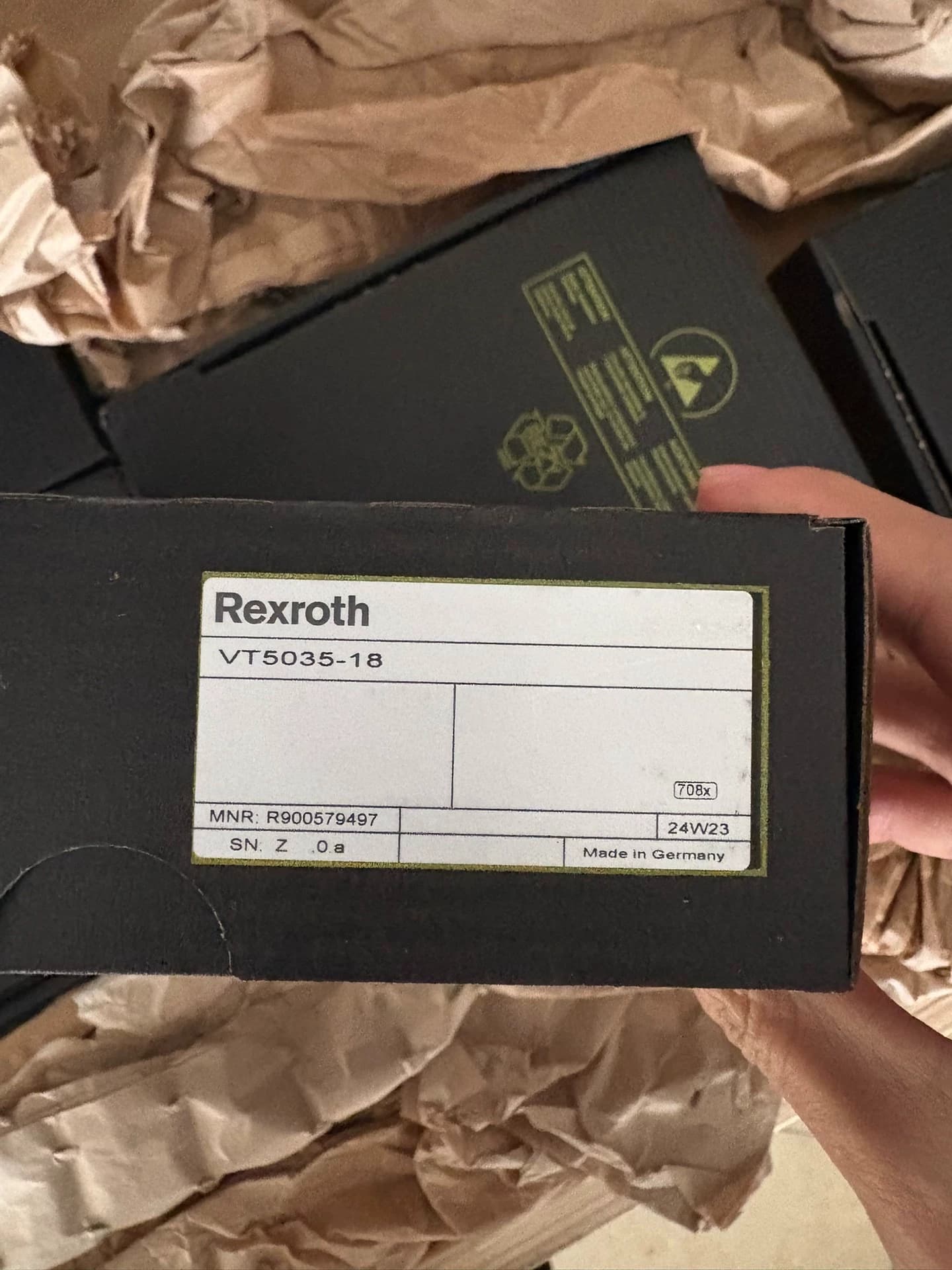 Ολοκαίνουργιος Γνήσιος Ενισχυτής Servo Drive Bosch Rexroth, πλακέτα ενισχυτή VT5035-18 Servo Motor Γρήγορη αποστολή