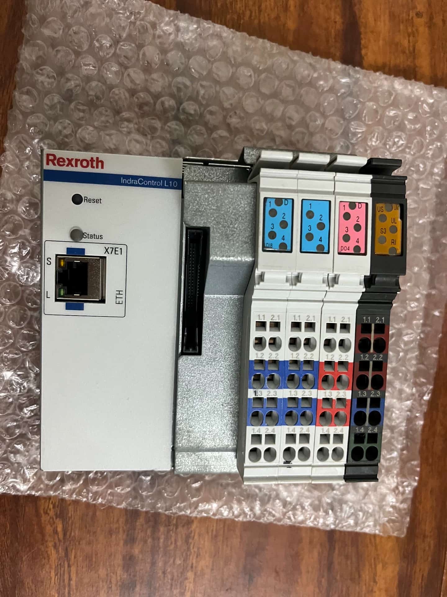 Ολοκαίνουργιο αυθεντικό σερβοκινητήρα Bosch Rexroth CML10.1-NN-210-NB-NNNN-NW Γρήγορη αποστολή