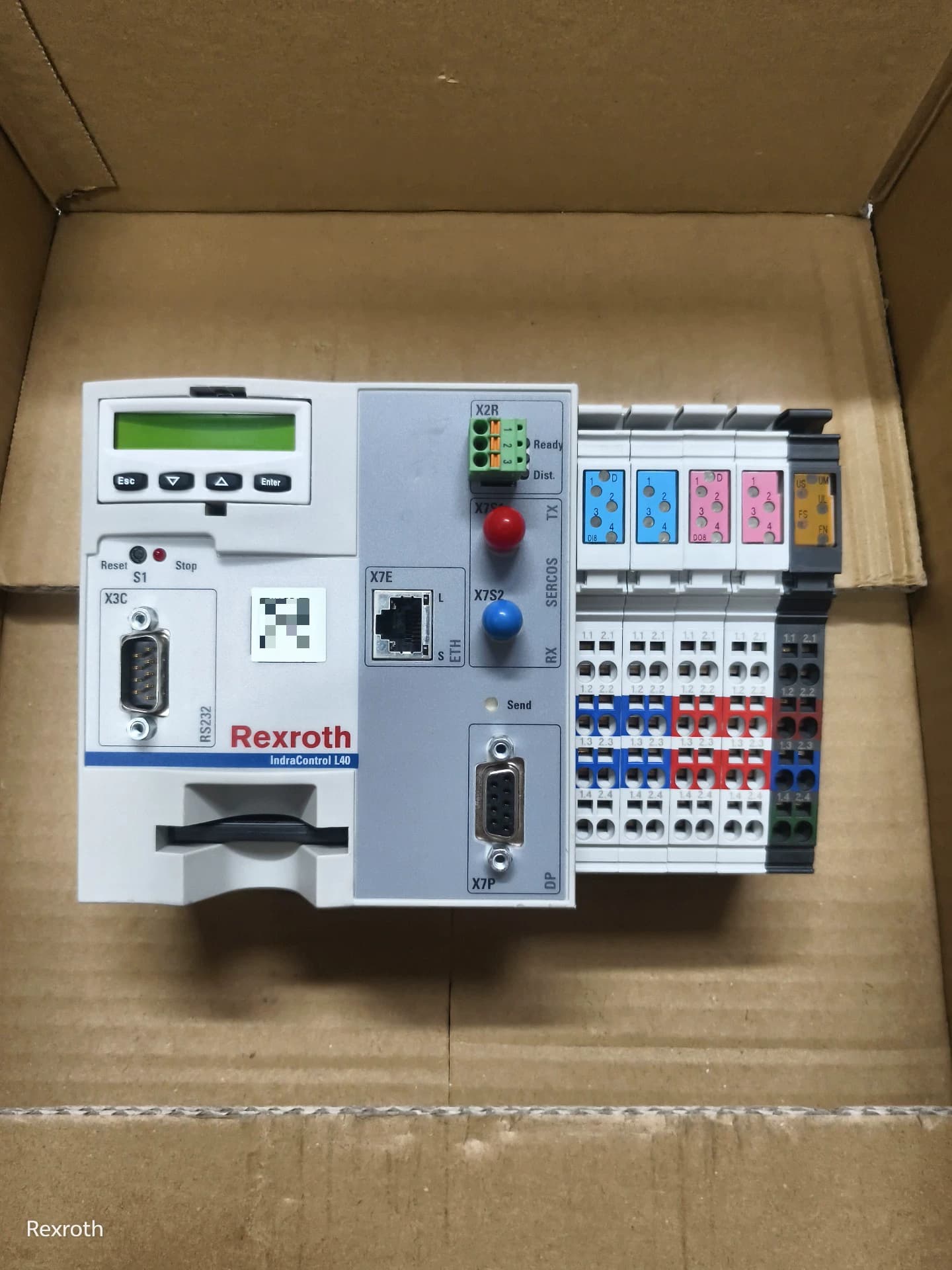 Ολοκαίνουργιο αυθεντικό σερβοκινητήρα Bosch Rexroth CML40.2-SP-330-NA-NNNN-NW Γρήγορη αποστολή