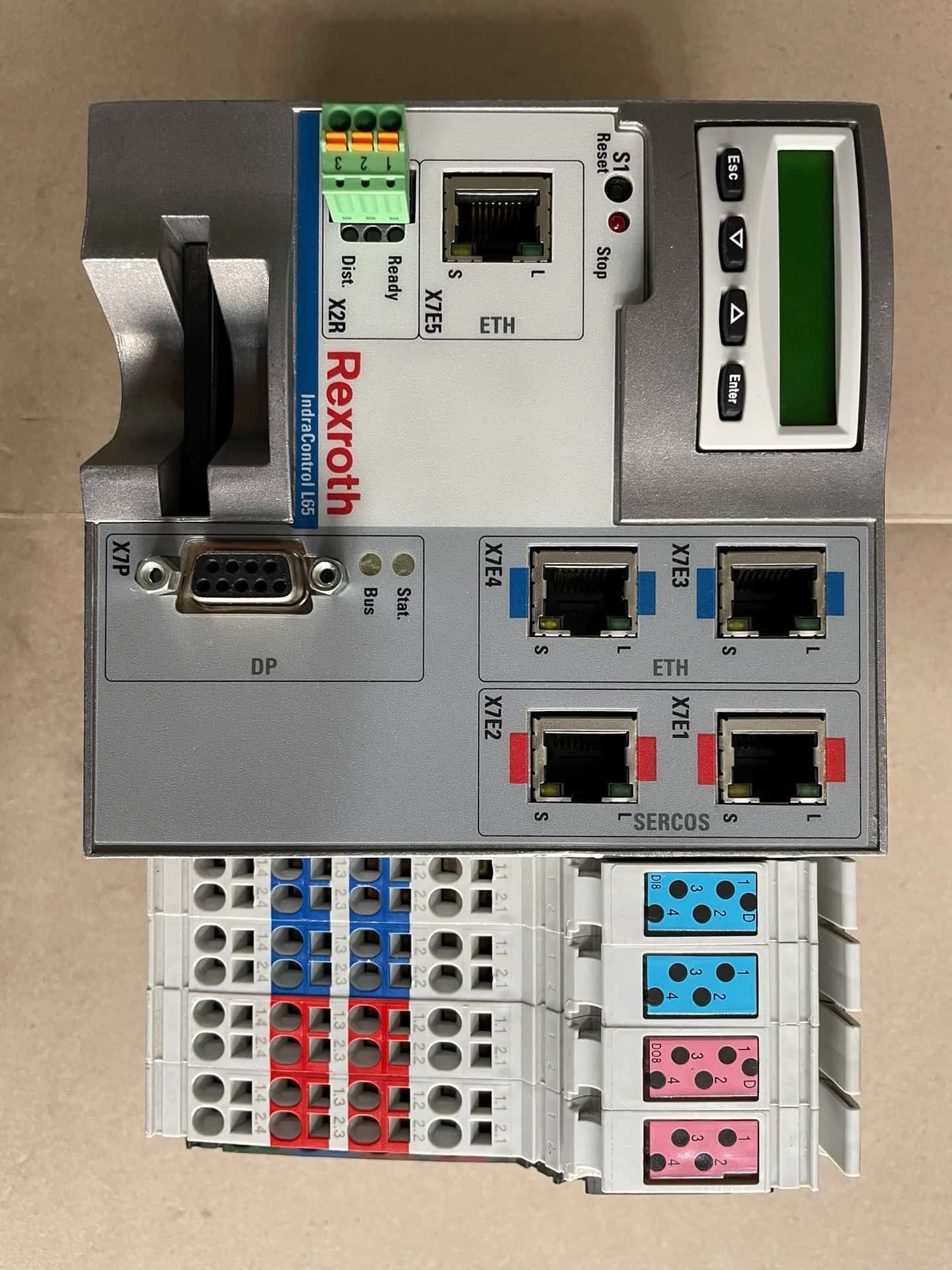 Ολοκαίνουργιο Γνήσιο σερβοκινητήρα Bosch Rexroth CML65.1-3P-500-NA-NNNN-NW Γρήγορη αποστολή