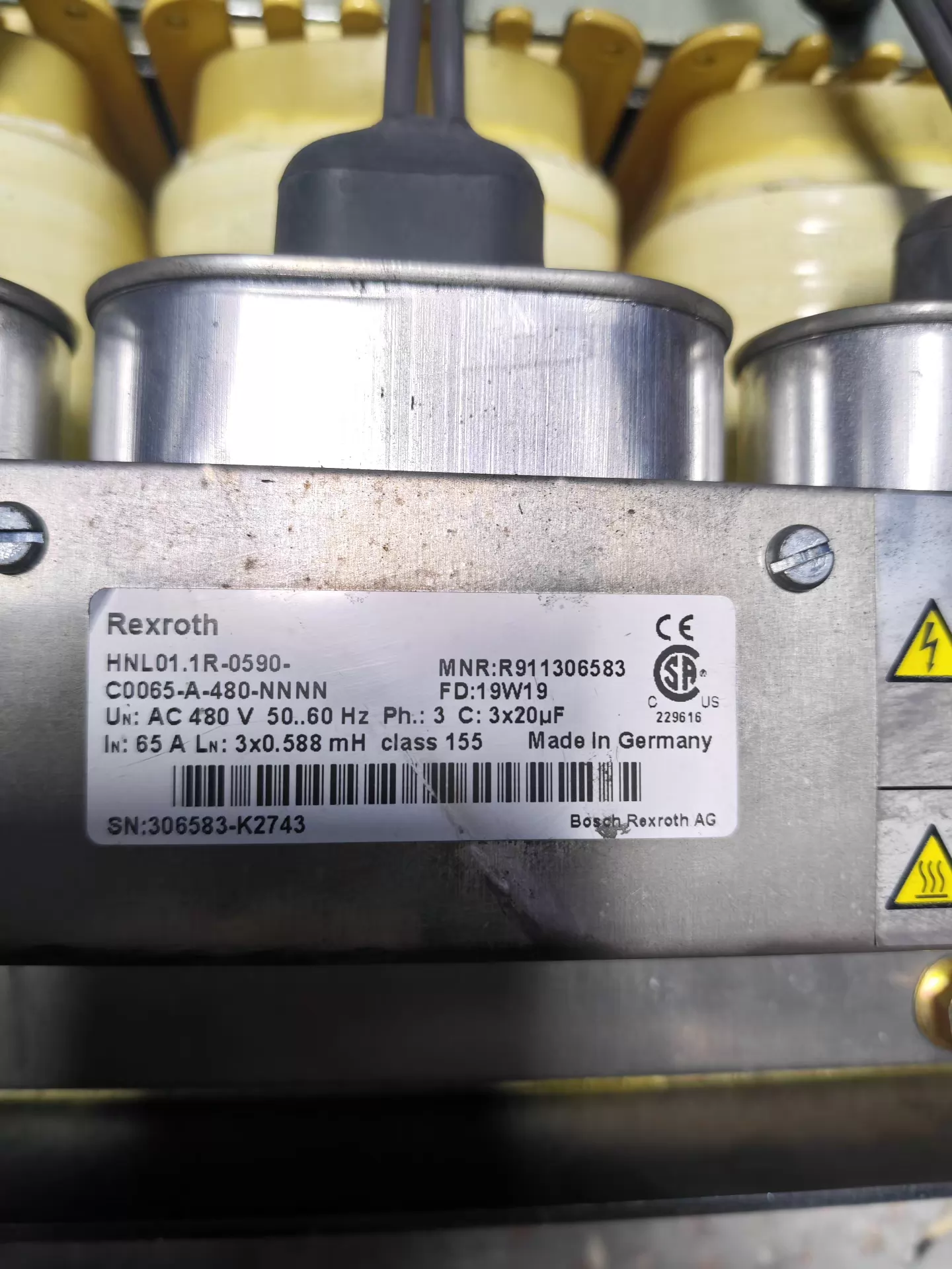 Ολοκαίνουργιο αυθεντικό σερβοκινητήρα Bosch Rexroth HNL01.1R-0590-C0065-A-480-NNNN Γρήγορη αποστολή