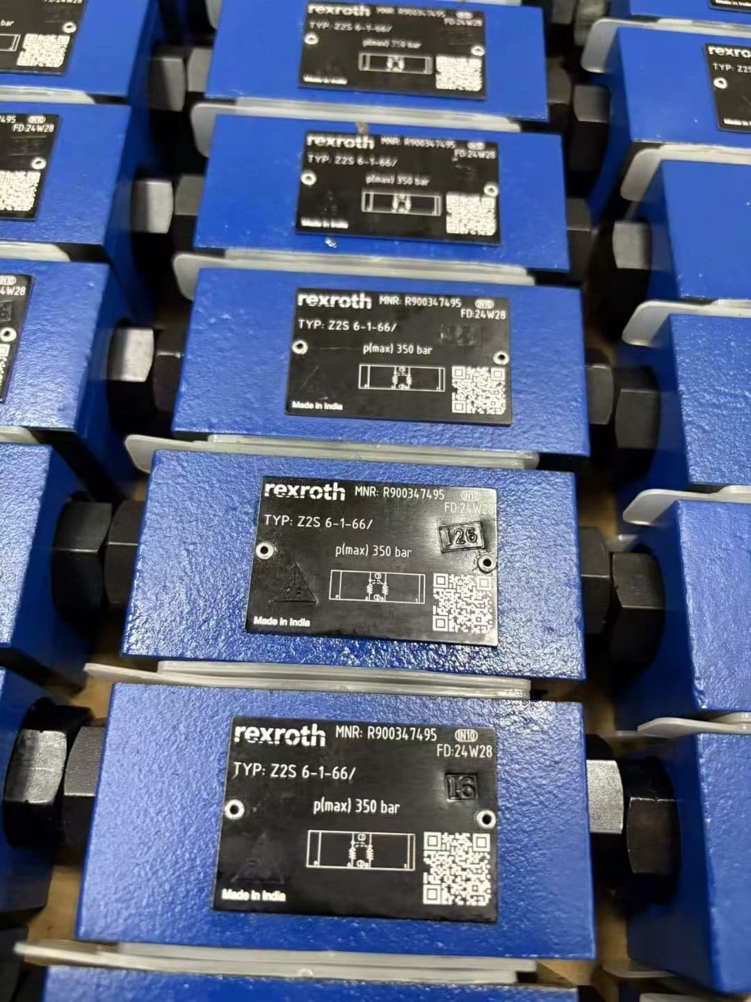Ολοκαίνουργιο Γνήσιο Bosch Rexroth Servo drive Proportional valve 4WRA6W30-2X/G24K4/V Servo Motor Γρήγορη αποστολή