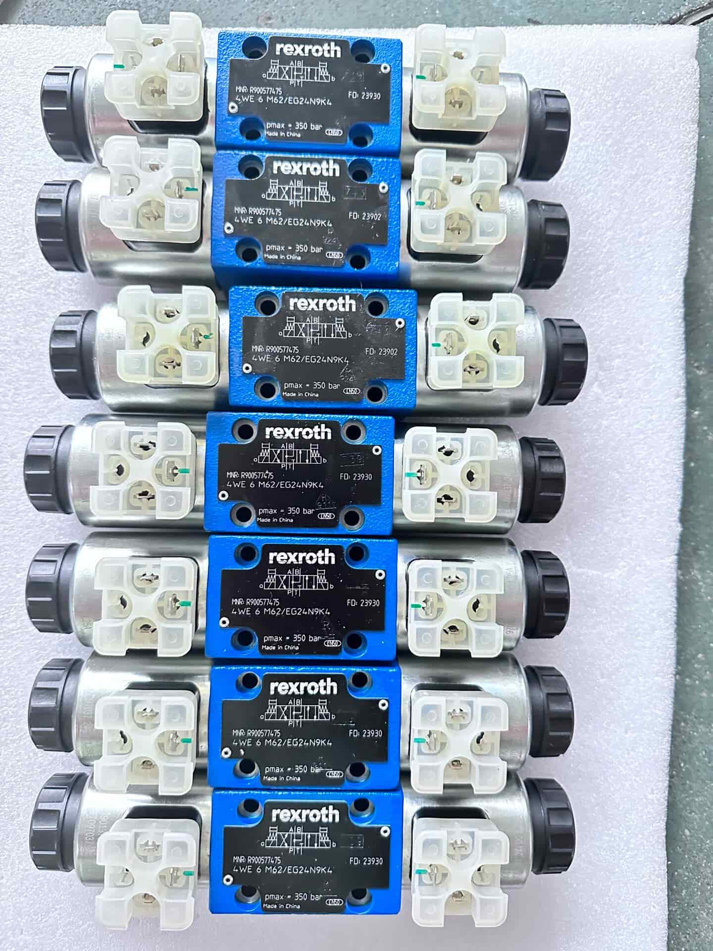 Ολοκαίνουργιο Γνήσιο σερβοκινητήρα Bosch Rexroth Proportional valve 4WRTE25W8-350L-4X6EG24EK31F1M Servo Motor Γρήγορη αποστολή