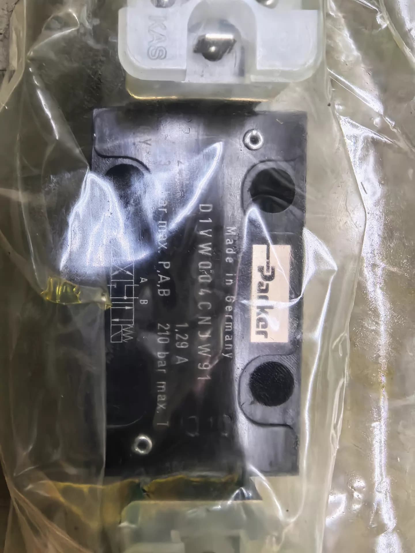 Ολοκαίνουργιο αυθεντικό Parker D1VW004CNJW91 Servo drives μεταβλητής συχνότητας ελεγκτές σερβοκινητήρων Γρήγορη αποστολή