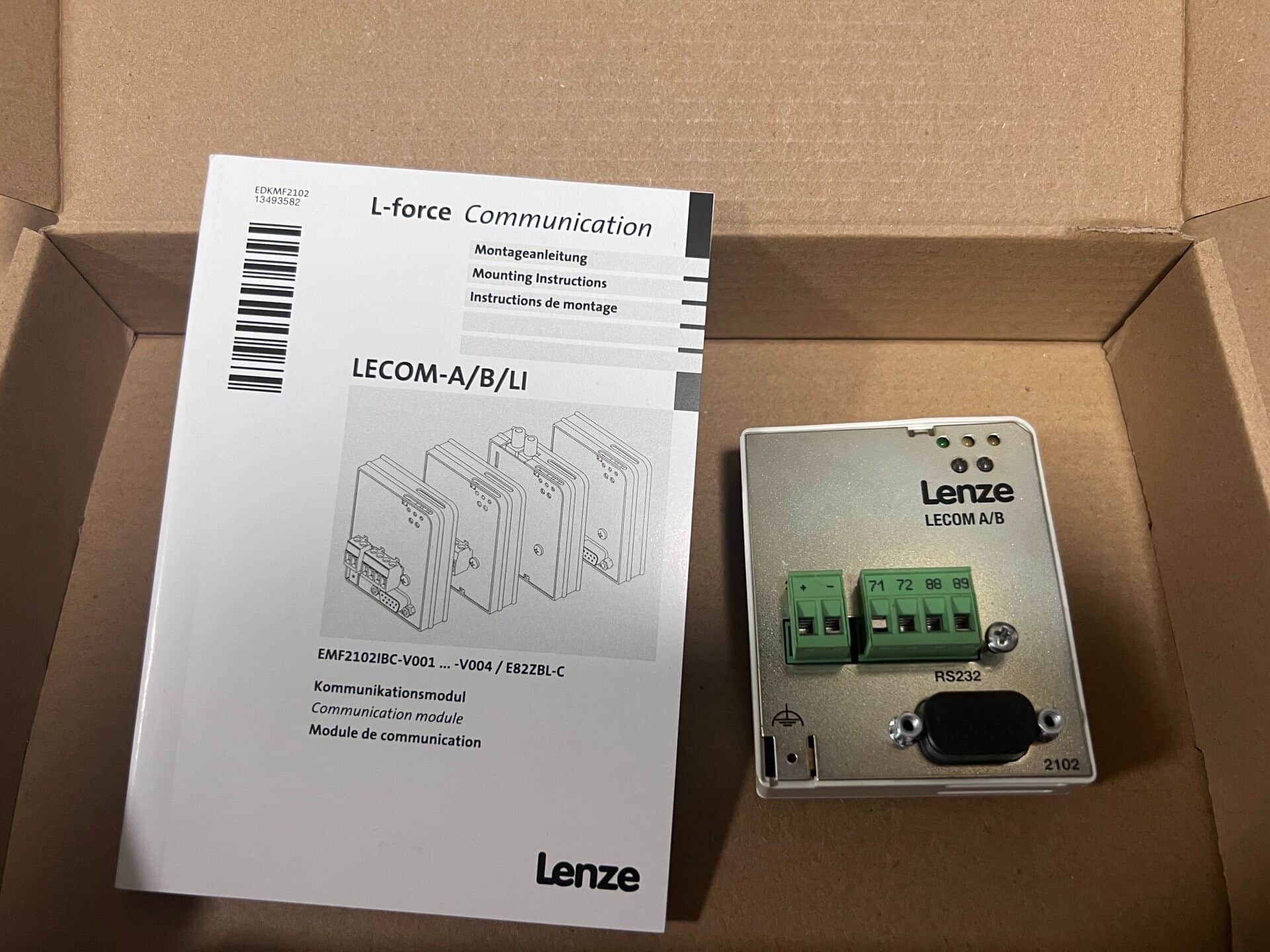 Γνήσιο νέο Lenze EMF2102IBCV001 Industrial I/O Module FedEx DHL Γρήγορη αποστολή